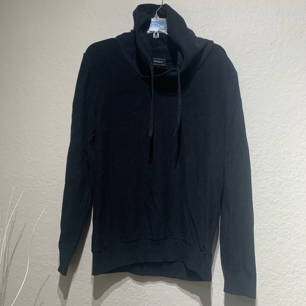 Express / Black sweater / size M